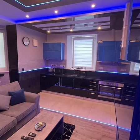 #1 Tgha Luxury Studio Apartment In アスローン エクステリア 写真