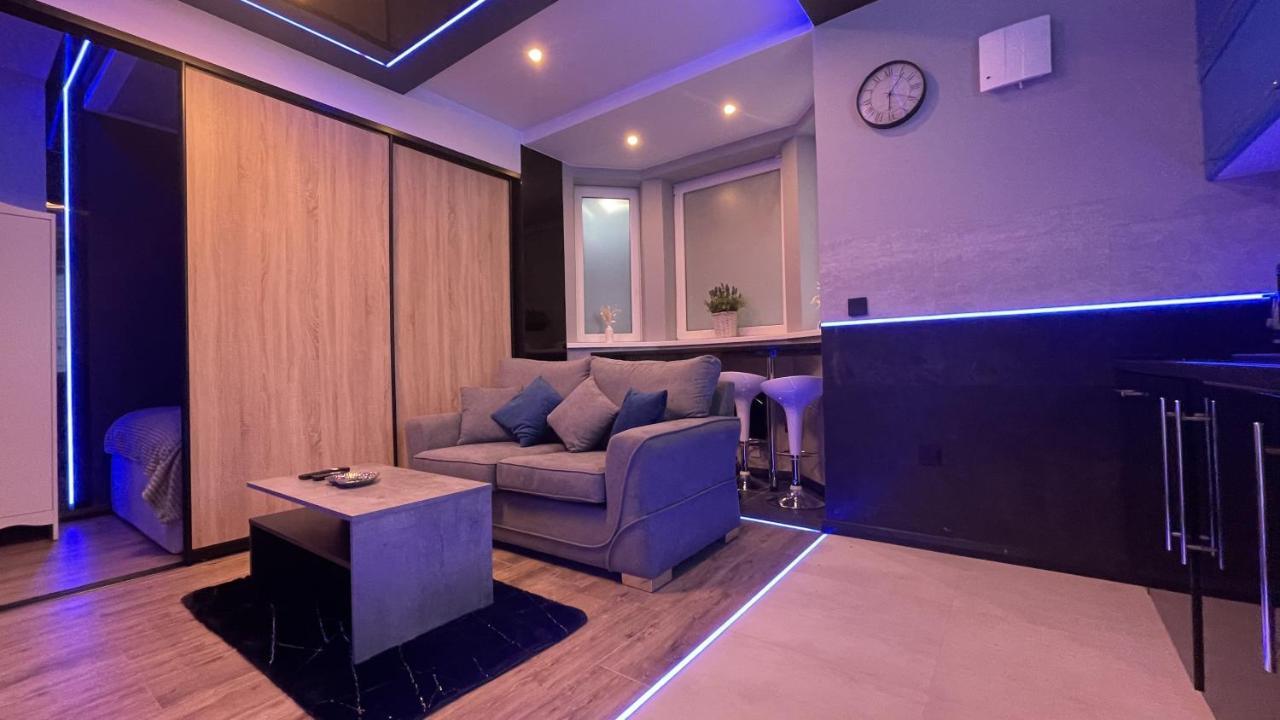 #1 Tgha Luxury Studio Apartment In アスローン エクステリア 写真
