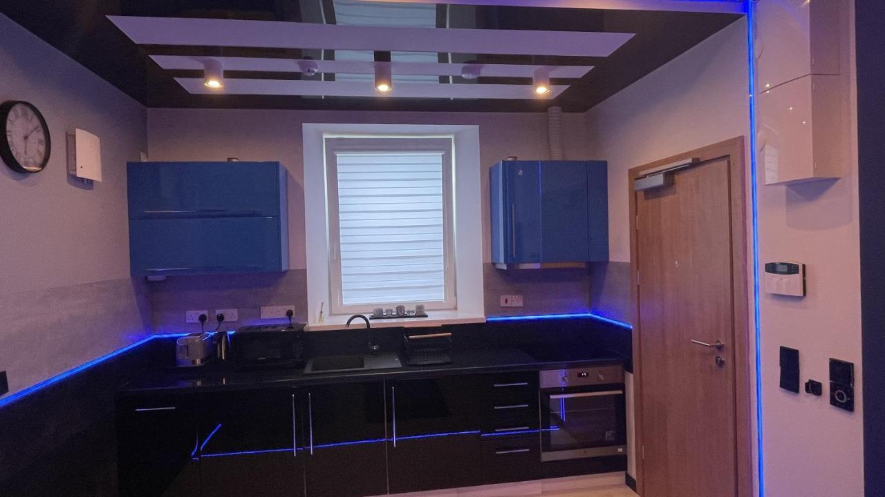 #1 Tgha Luxury Studio Apartment In アスローン エクステリア 写真