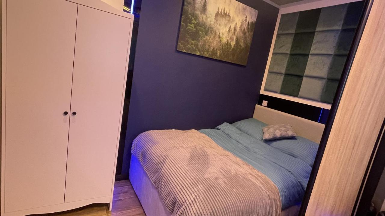 #1 Tgha Luxury Studio Apartment In アスローン エクステリア 写真