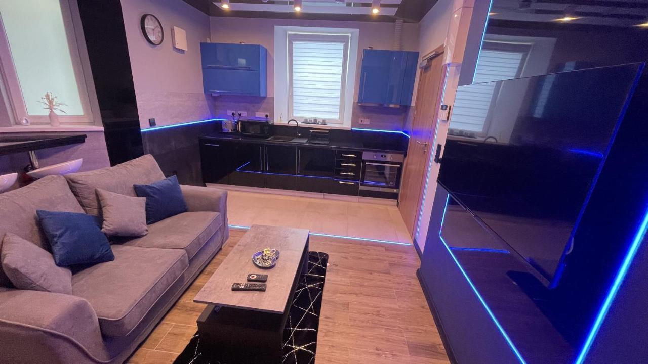 #1 Tgha Luxury Studio Apartment In アスローン エクステリア 写真