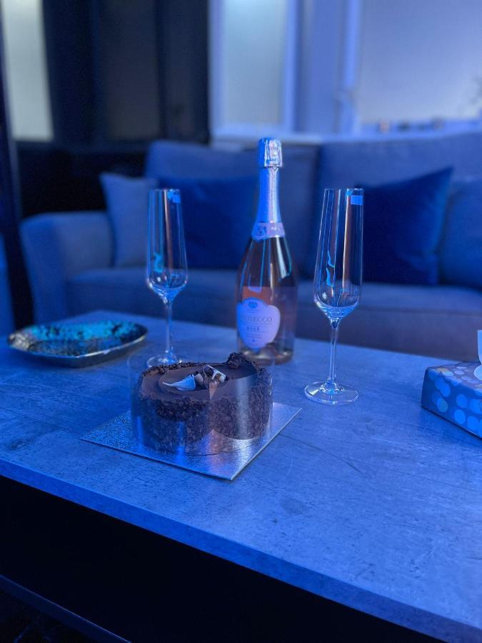 #1 Tgha Luxury Studio Apartment In アスローン エクステリア 写真