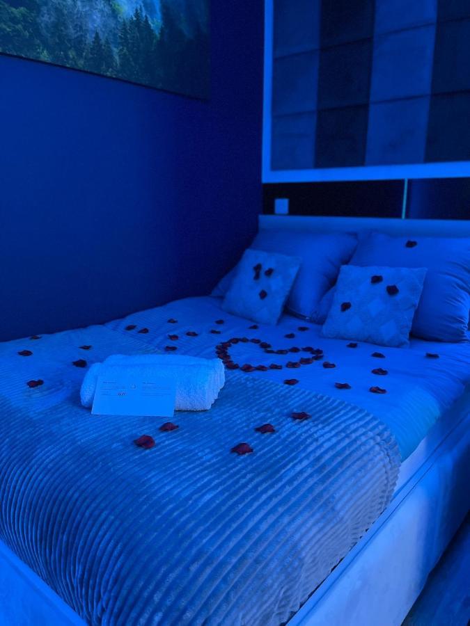 #1 Tgha Luxury Studio Apartment In アスローン エクステリア 写真